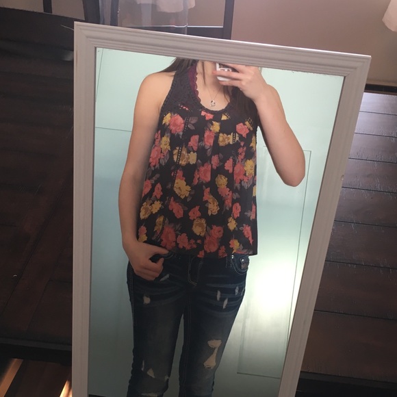 Floral Hint of Mint tank top - Picture 6 of 6